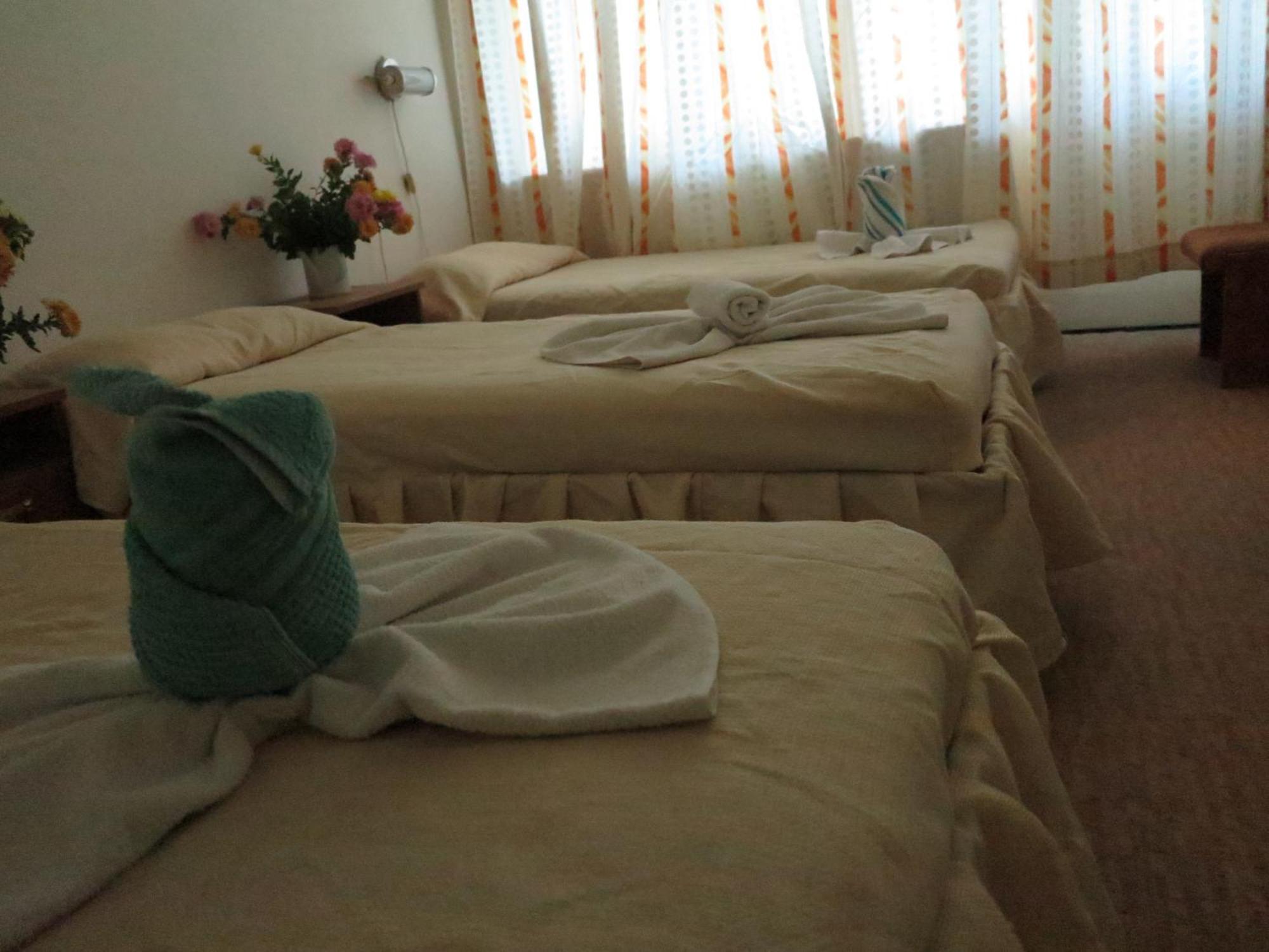 Hotel Tango غولدن ساندز المظهر الخارجي الصورة