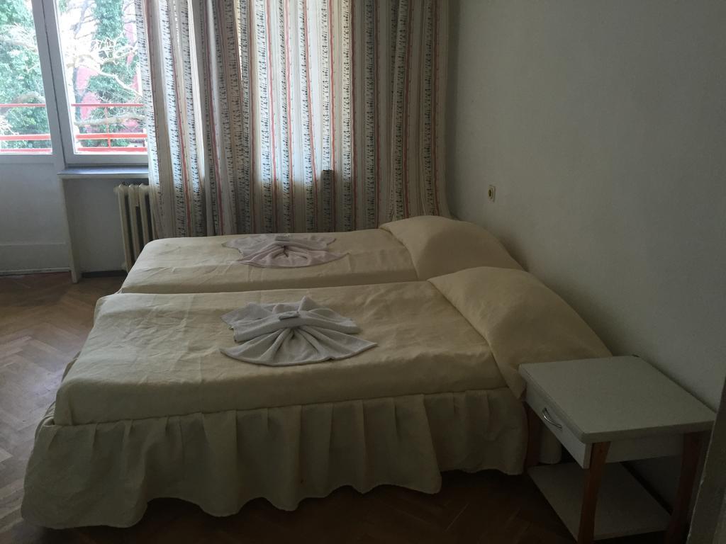Hotel Tango غولدن ساندز المظهر الخارجي الصورة