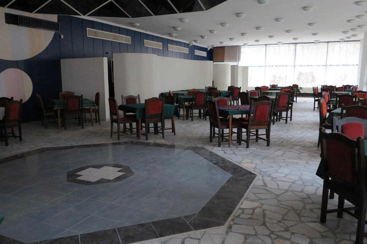Hotel Tango غولدن ساندز المظهر الخارجي الصورة